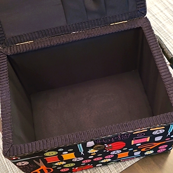 Dritz Sewing Basket - Picture 6 of 9